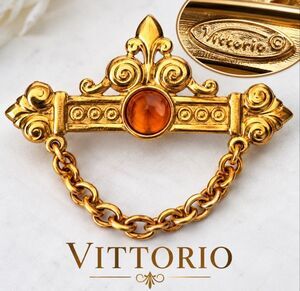 Vintage Vittorio Gold Tone Fleur de Lis Brooch
